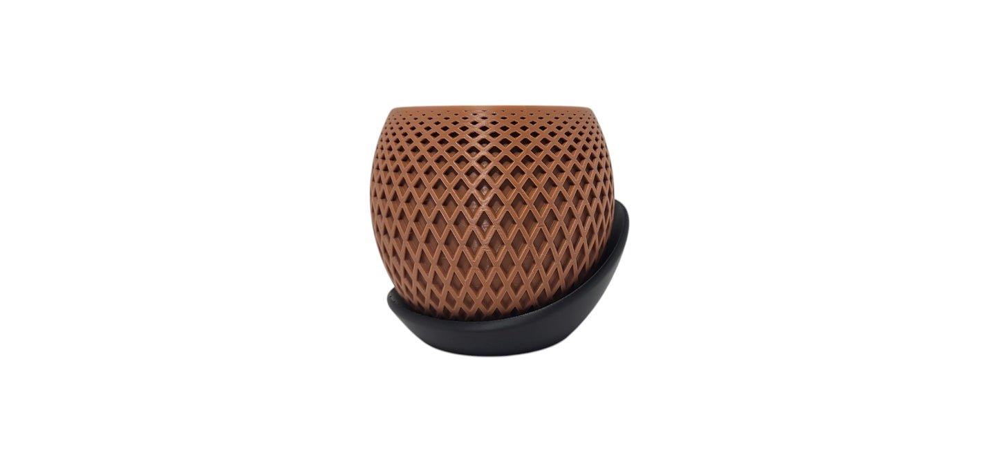 Planteur polygonal avec plaque intégrée